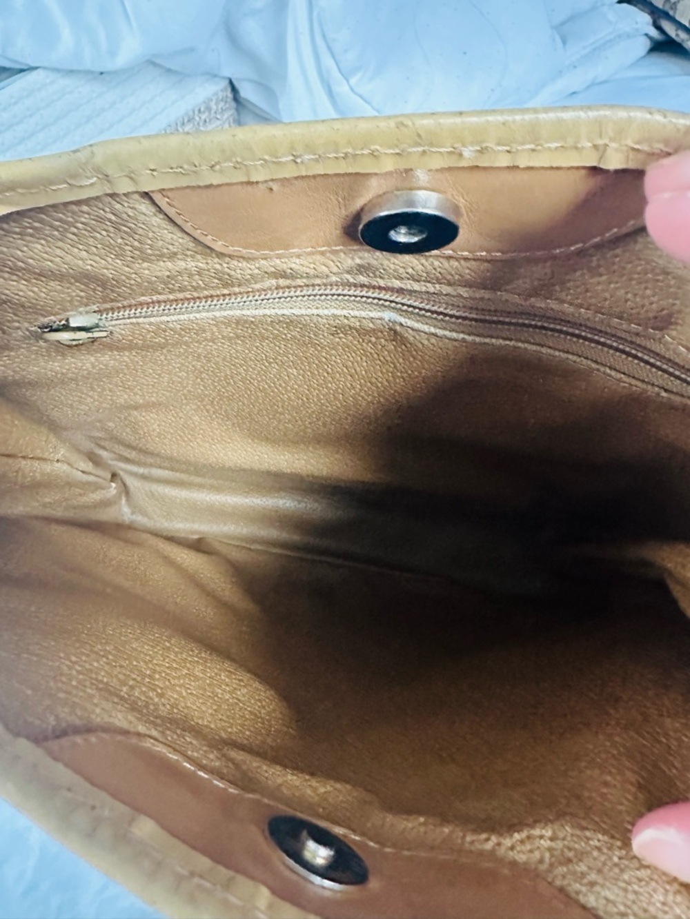 Gucci Yellow and Tan Monogram Shoulder Bag - Picture 10 of 12